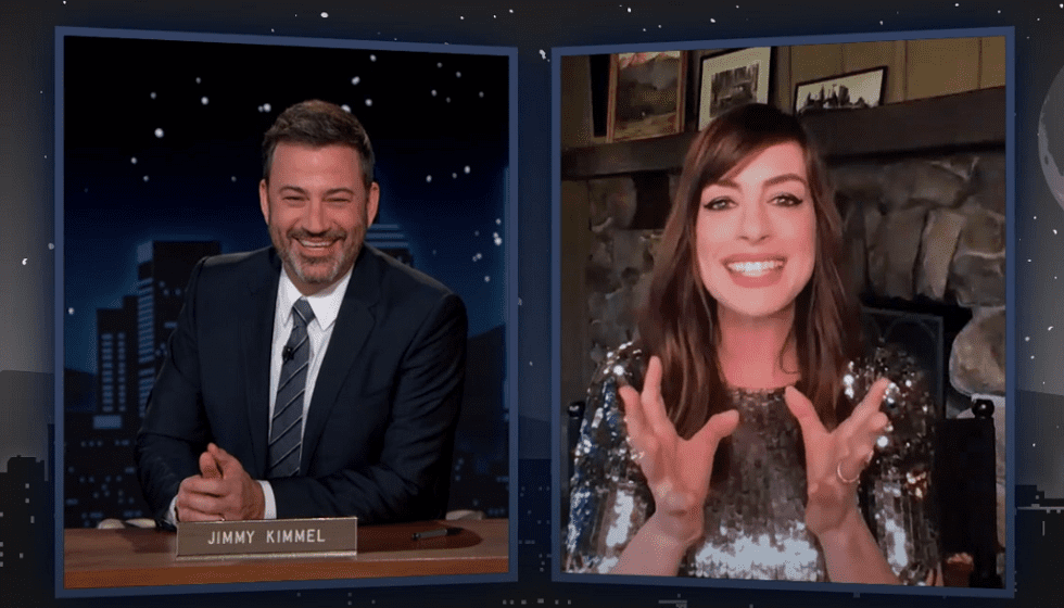 Anne Hathaway și Jimmy Kimmel