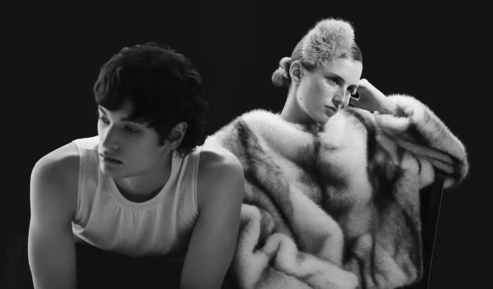 Editorial fashion: All flowers in time bend towards the sun