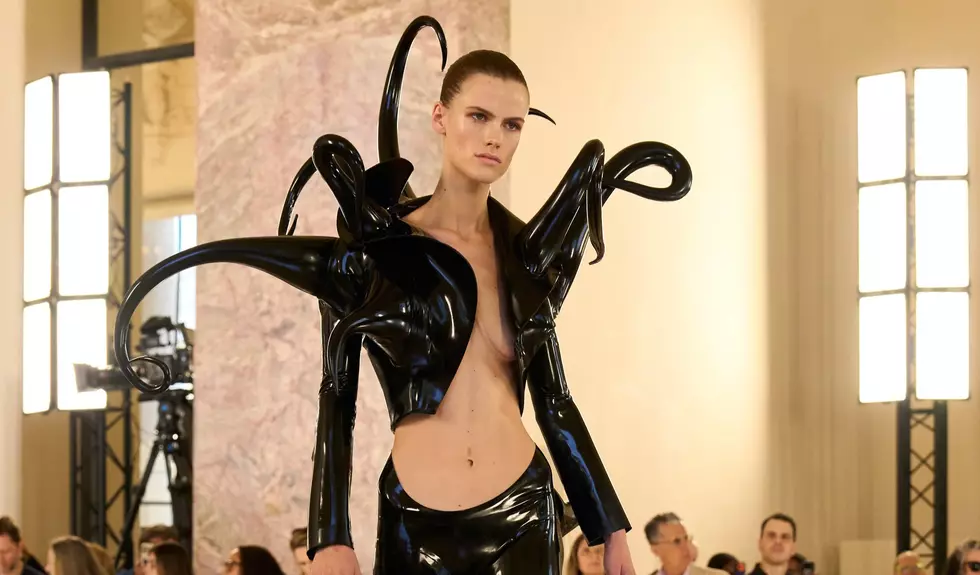 Schiaparelli Couture FW26/27: când haute-couture-ul sfidează tehnologia
