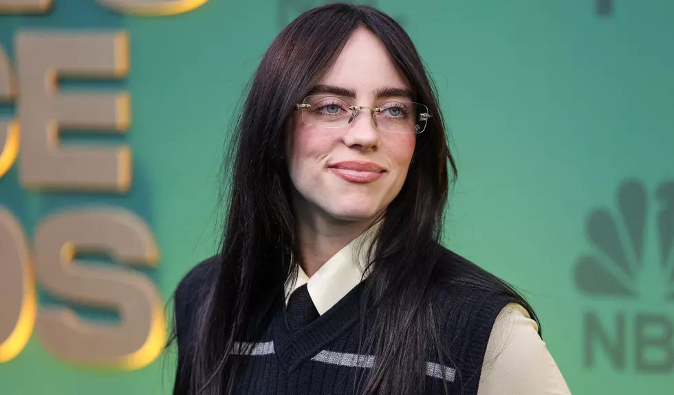 Billie Eilish, de nerecunoscut pe platoul de filmare. Artista își face debutul pe marele ecran
