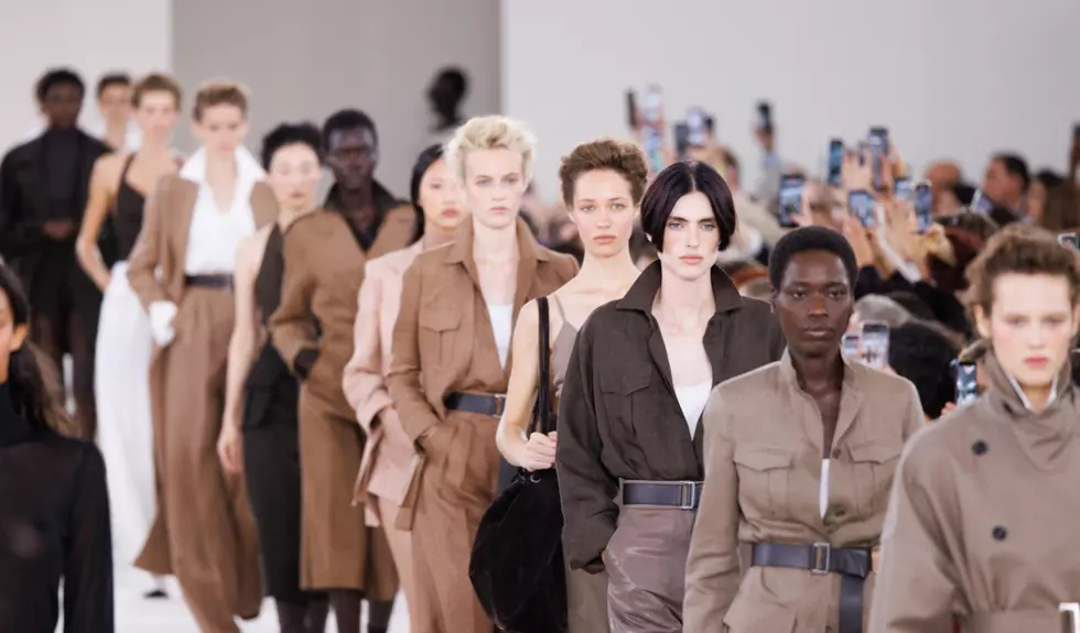 Colecția Max Mara Spring/Summer 27: când hainele utilitare întâlnesc luxul