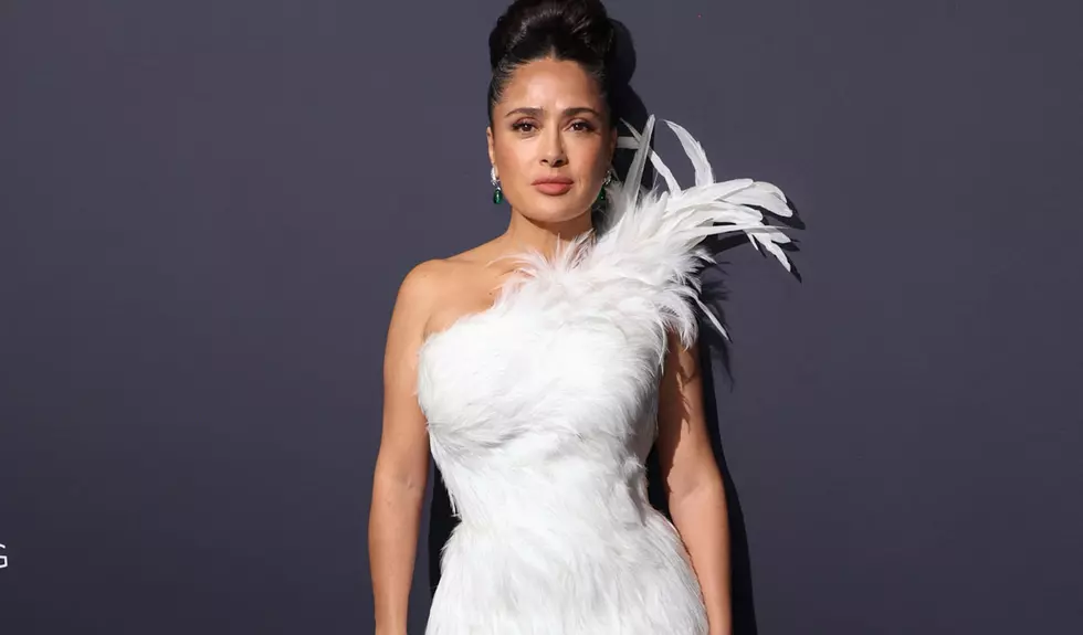 Salma Hayek, apariție îndrăzneață pe internet. Cum s-a pozat actrița, care a împlinit 60 de ani