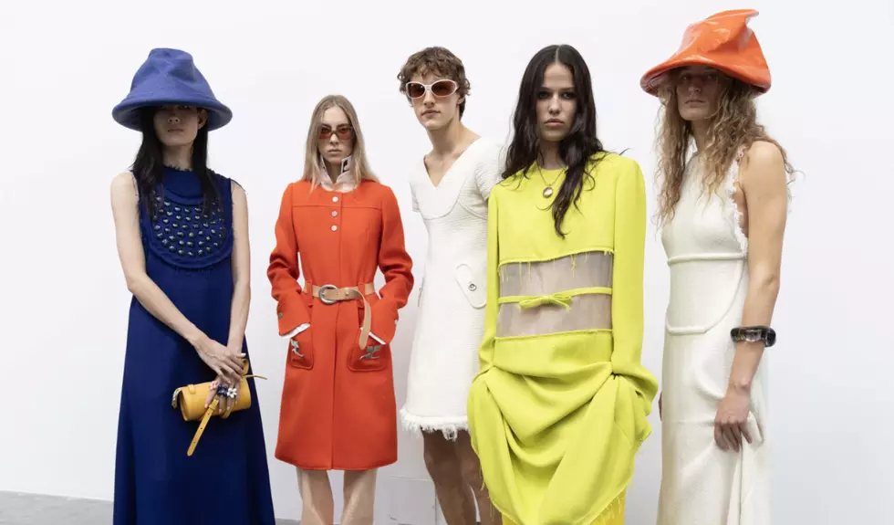 Courrèges SS27: Drew Henry deschide un nou capitol pentru casa pariziană