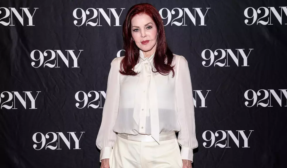Priscilla Presley, apariție rară alături de fiul ei, Navarone. Prin ce momente dificile au trecut împreună