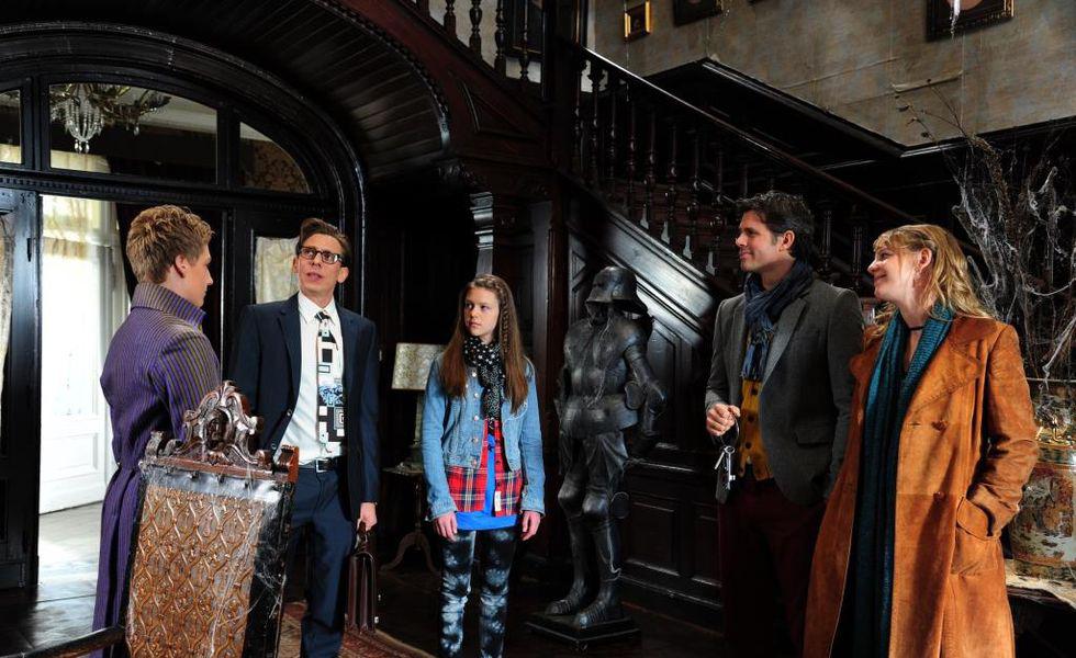 Un Nou Serial La Disney Channel In Weekend Binny și Fantoma Tvmania Ro