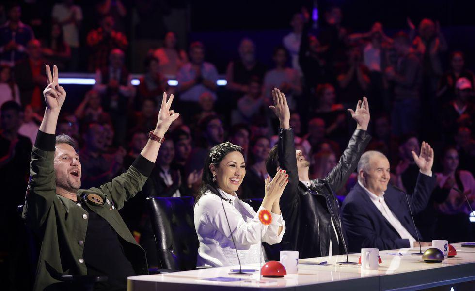 Andi a fost uluit de un concurent de la „Românii au talent ...