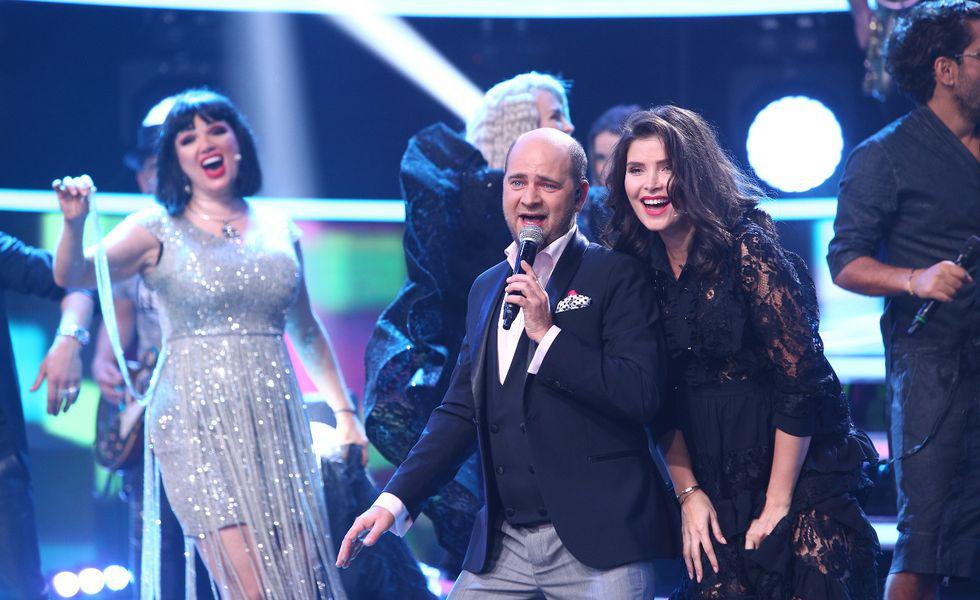 Cosmin Seleși Cantă Cu Trupa In Deschiderea Noului Sezon Te Cunosc De Undeva Tvmania Ro