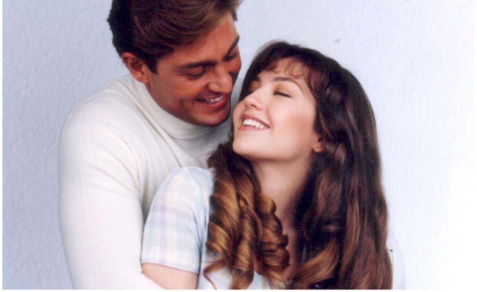 Thalia și Fernando Colunga Au Format Un Cuplu In Timpul Filmărilor Telenovelei Sărmana Maria Tvmania Ro