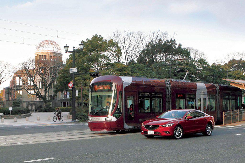 Mazda investeste in siguranta traficului rutier
