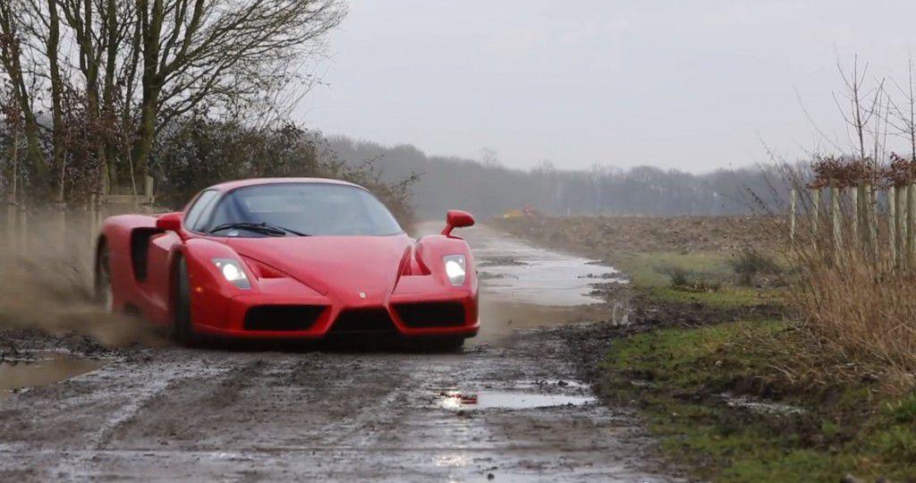 Cum sa mergi pe macadam cu un Ferrari Enzo (video)