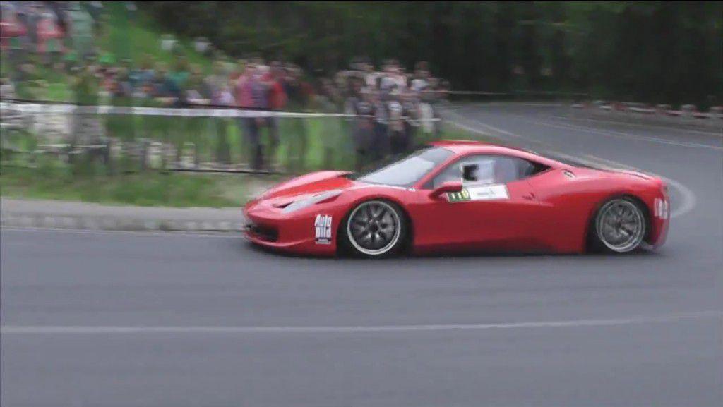 Montaj video de exceptie cu Horatiu Ionescu Cristea la volanul unui Ferrari 458 Challenge pe Drumul Poienii