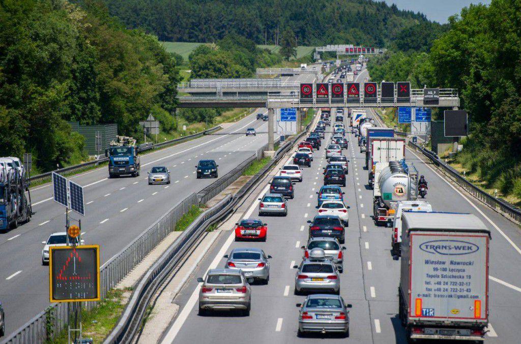 Germania: Soferii straini vor achita o taxa pentru toate drumurile