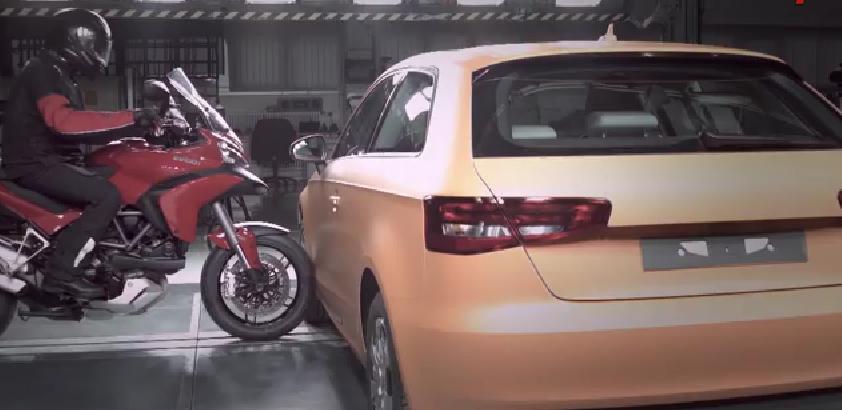 Crash test intre un Ducati Multistrada si un Audi A3