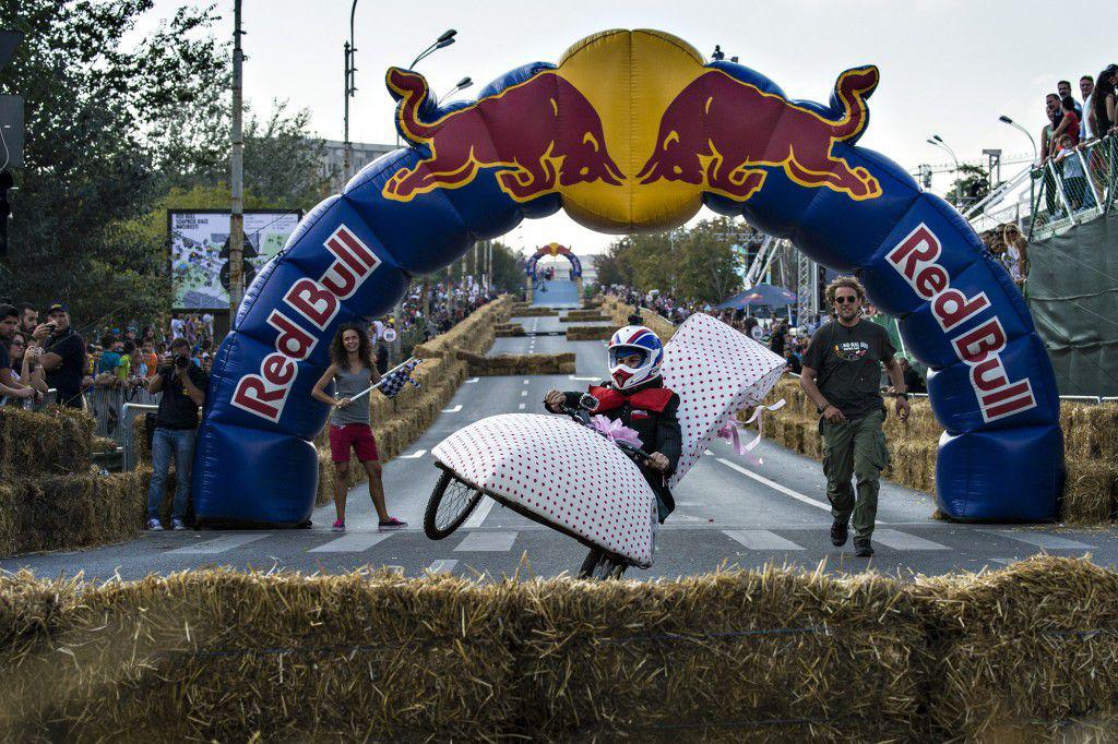 Red Bull Soapbox Race – 51 de “masini” artizanale in cea mai nebuna cursa a anului