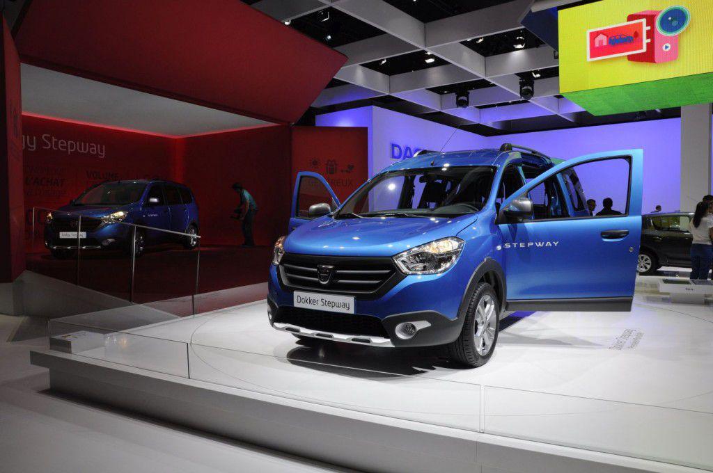 PARIS LIVE: Standul Dacia – Lodgy si Dokker Stepway, Duster Air si Sandero Black Touch