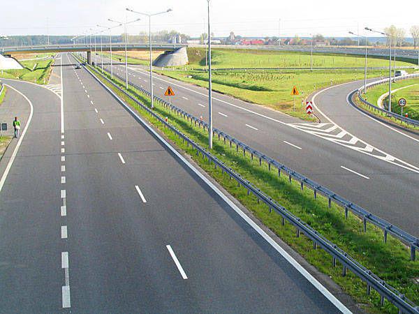 Viitoarea autostradă Sibiu – Pitești va avea 9 tuneluri. Iată prin ce orașe va trece