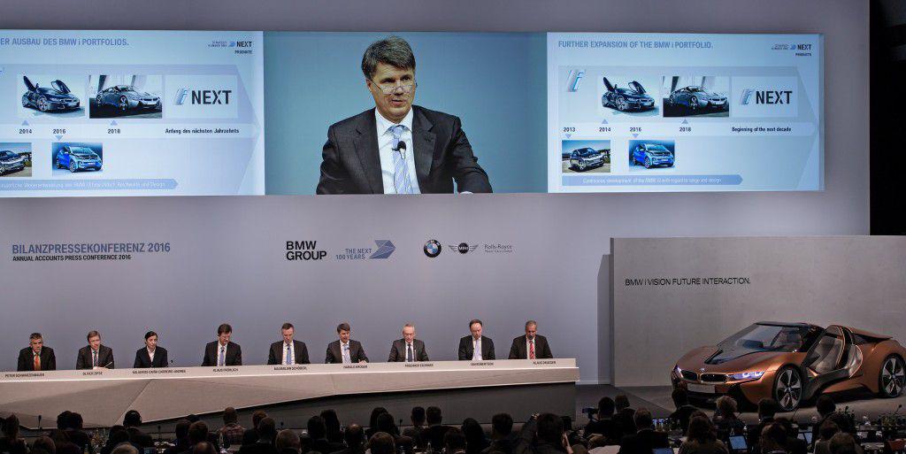 BMW este pe val. Nemții confirmă un i8 Spyder, un SUV Rolls-Royce și un model cu pile de combustie