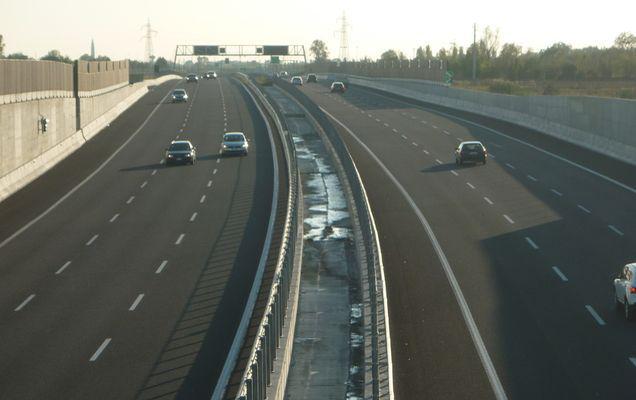 Ministrul Transporturilor spune că în 2017 vom inagura de zece ori mai mulți kilometri de autostradă
