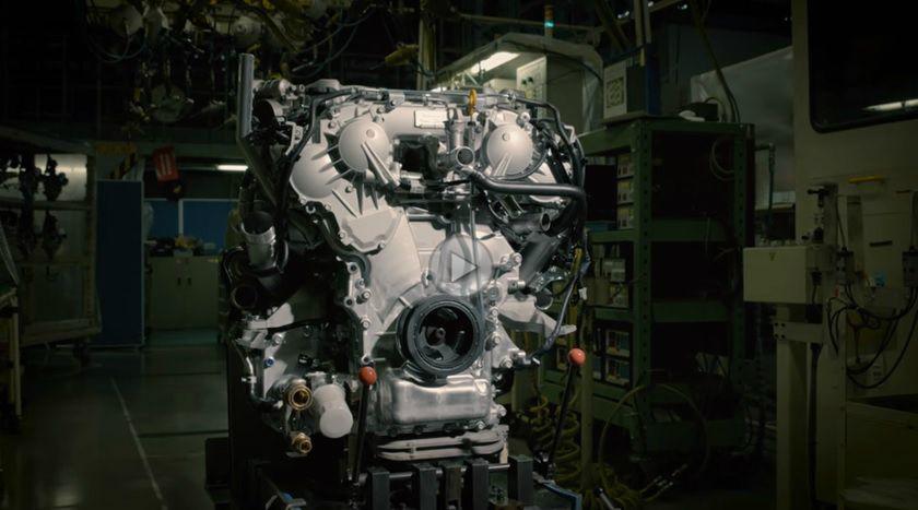 Nissan ne arată cum este asamblat motorul lui GT-R