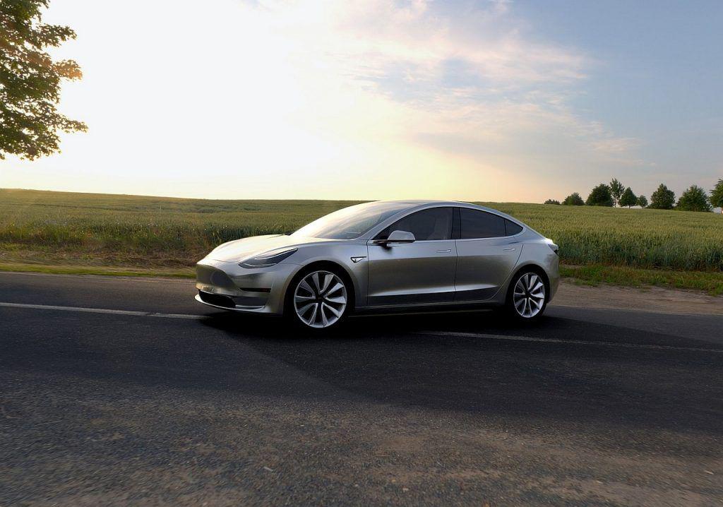Analiză: Tesla nu poate livra la timp noul Model 3