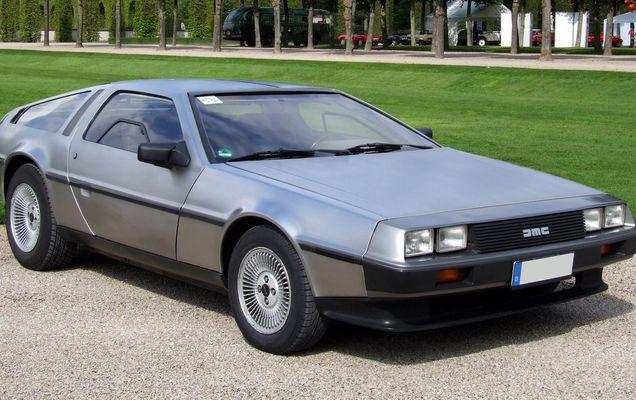10 lucruri despre futurista DeLorean DMC-12. Știați că tatăl fondatorului mașinii era român?