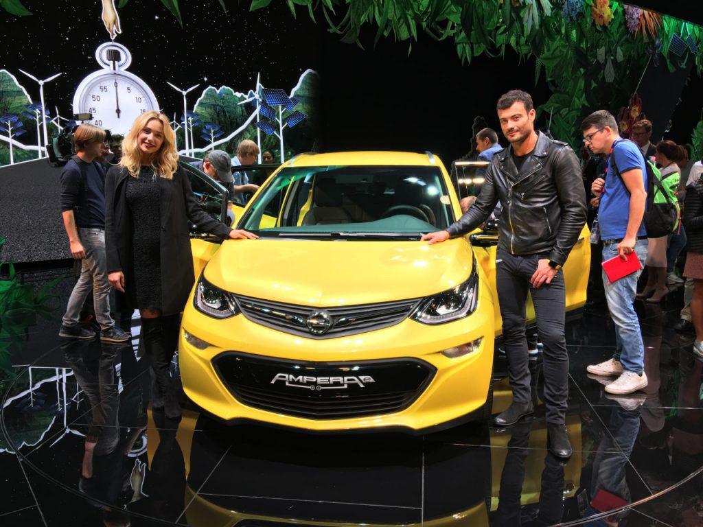 LIVE Paris 2016 – Opel Ampera-e surprinde cu o autonomie de 500 km