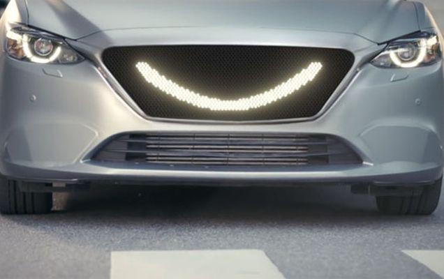 Așa arată mașina care zâmbește pietonilor | VIDEO
