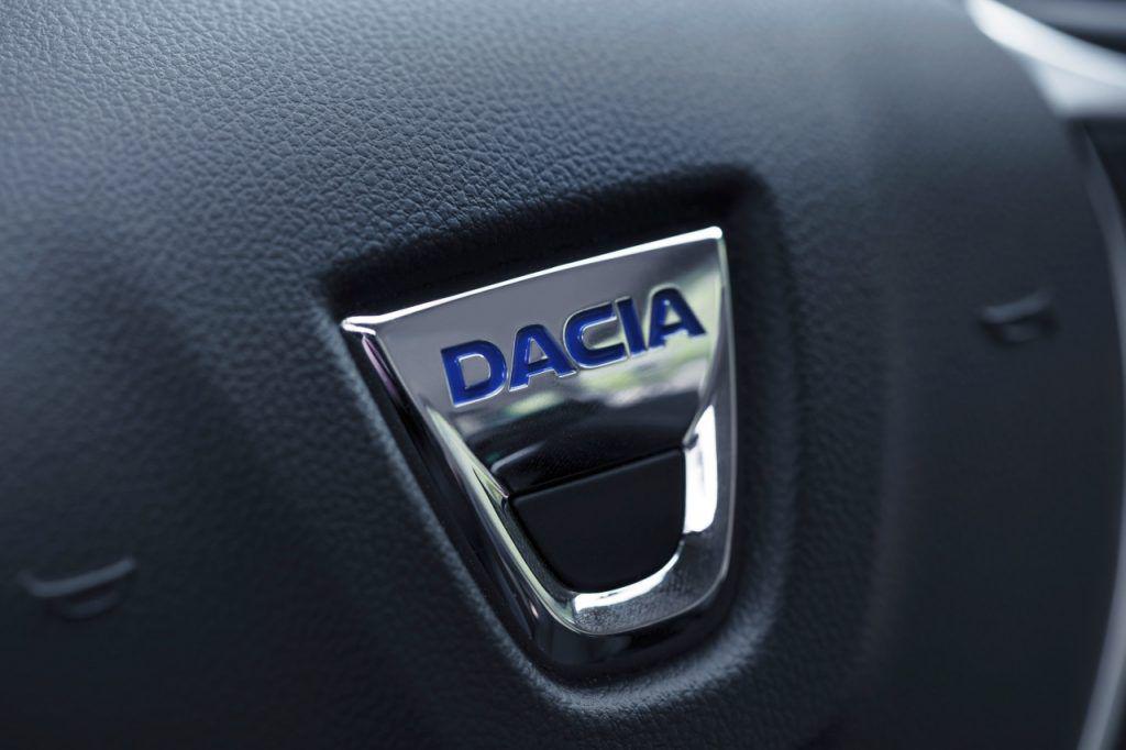 Automobile Dacia și RCR se retrag din APIA