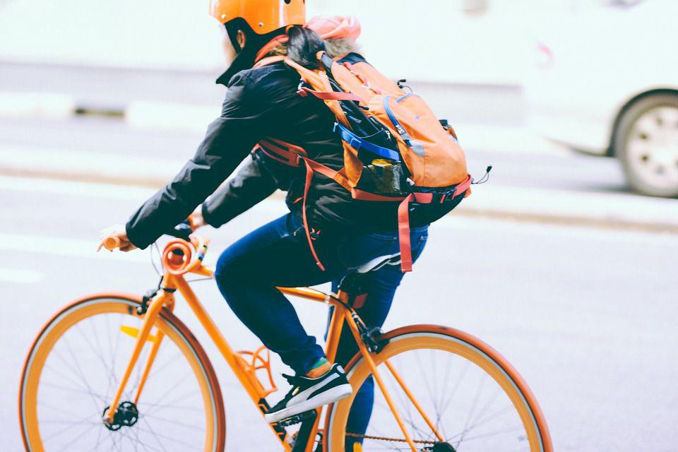Cod rutier 2019: amenzi noi pentru bicicliști. Care este plafonul de sancțiuni