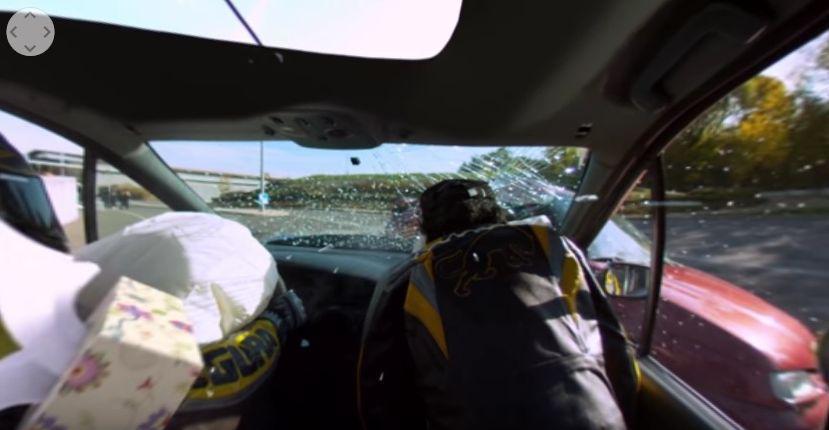 Cum arată un crash test filmat cu o cameră 360? | VIDEO