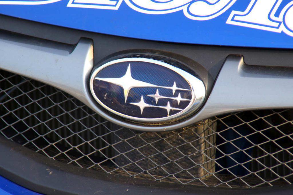 Ce reprezintă cele șase stele de pe emblema Subaru?