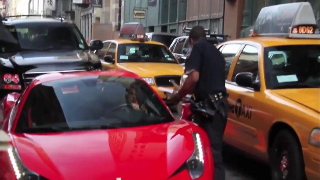 Un prinț saudit primește o lecție dură de la un polițist NYPD