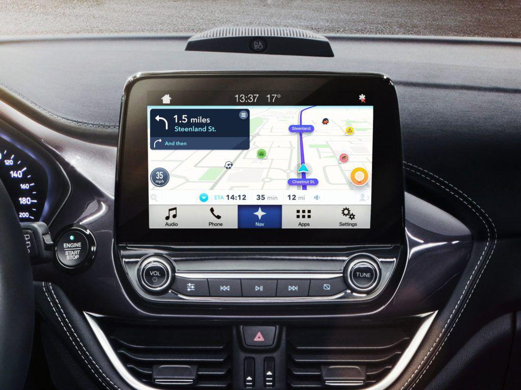 Sistemul de navigație Waze va fi disponibil în automobil. Toate datele tale vor aparține Google!