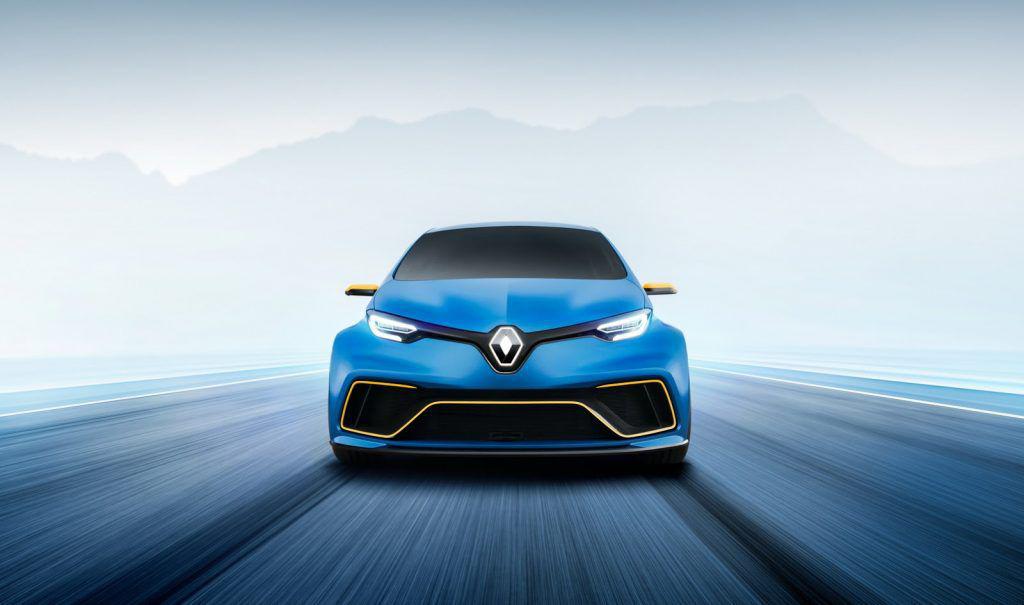 Renault-Nissan estimează că în următorii 10 ani va produce vehicule complet autonome