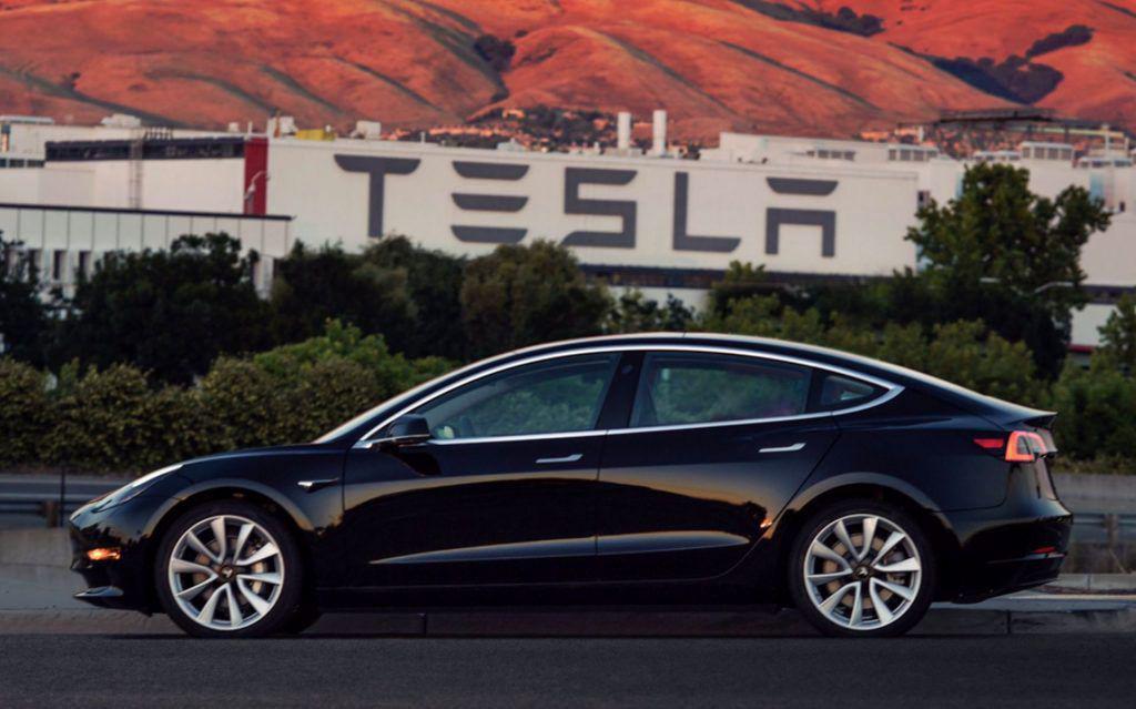 Unde au ajuns primele 30 de mașini Tesla Model 3