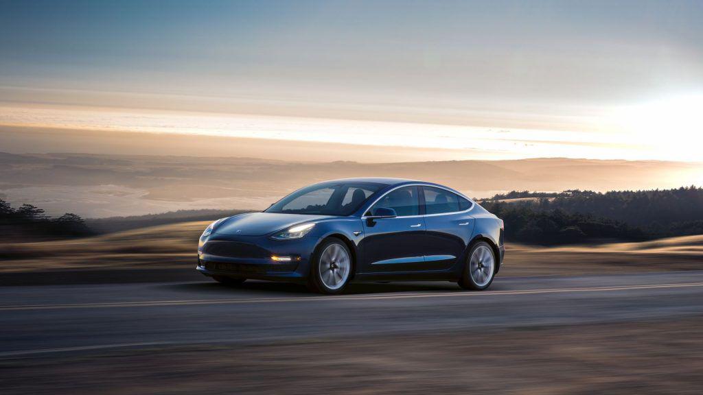 E OFICIAL! Tesla vine în România, în 2019. Unde se instalează superîncărcătoarele