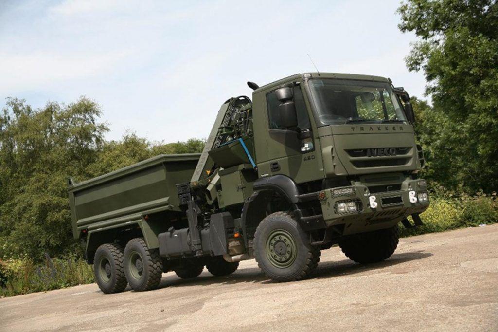 Armata cumpără camioane militare 6X6 de la IVECO
