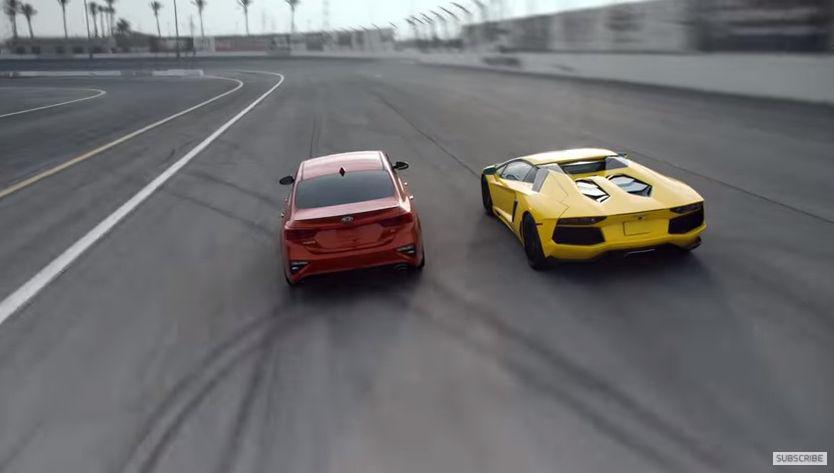 Kia Forte versus Lamborghini Aventador. Disputa de pe circuit în care Kia câștigă | VIDEO