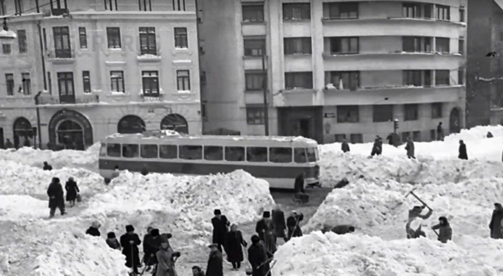 Cum Arăta Capitala După Viscolul Din 1954 Video