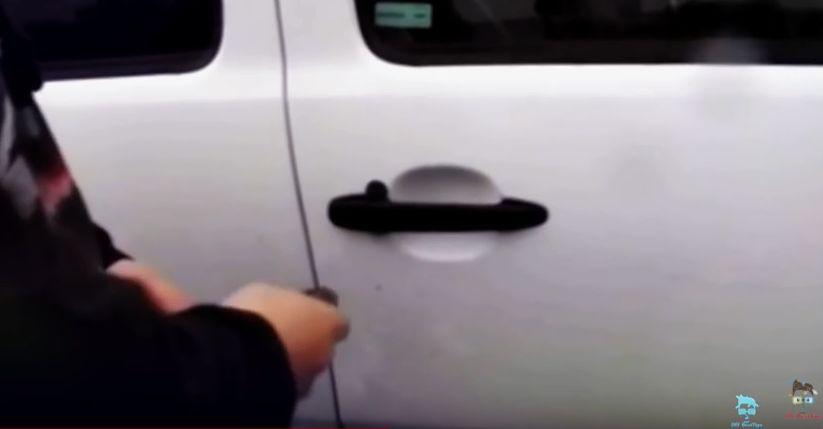 Cum îți pot sparge hoții mașina cu o monedă de 50 de bani! | VIDEO