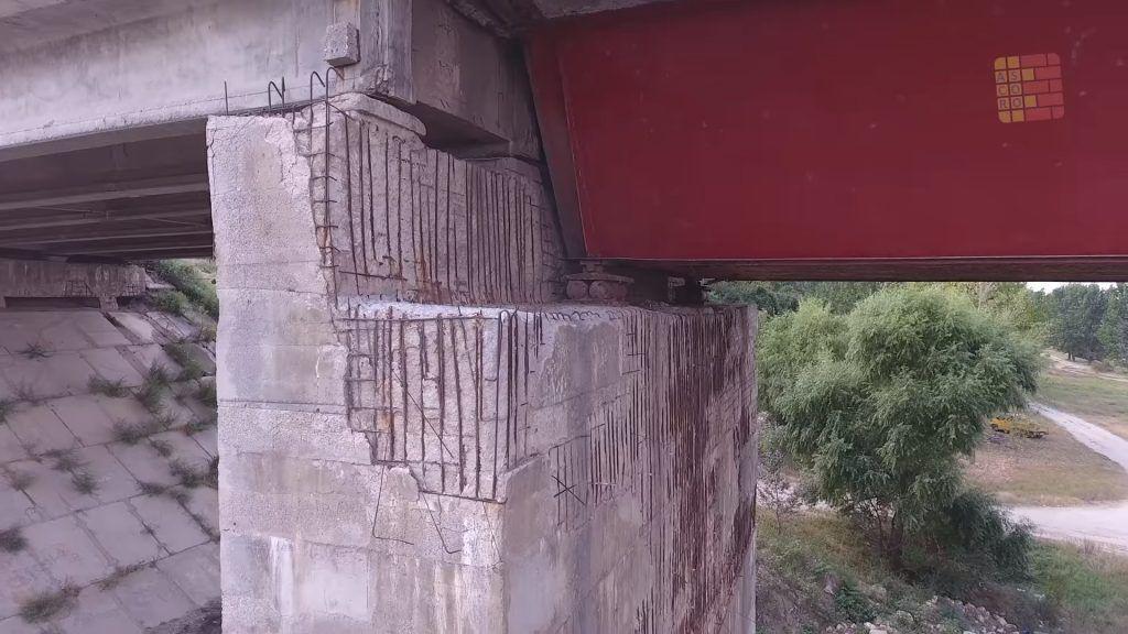 Pericol pentru circulație: podul peste Argeș de la Adunatii Copaceni