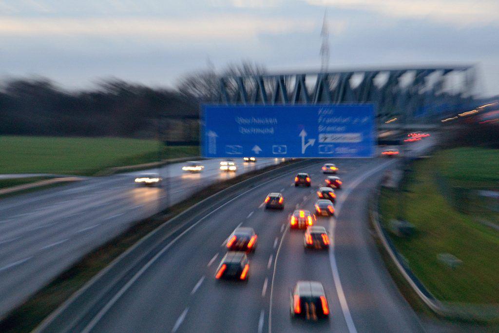 Germania și-ar putea lua adio de la autostrăzile fără limită de viteză