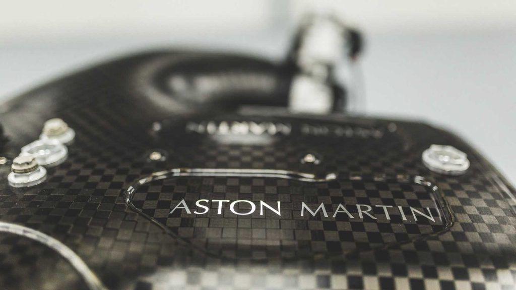 Aston Martin nu are de gând să renunțe la propulsoarele V12