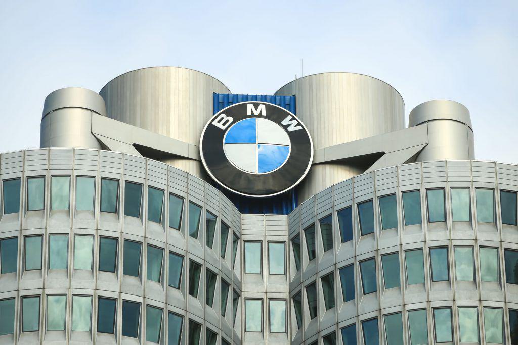 Decizii radicale la BMW și Daimler! Ce se întâmplă cu fabricile din Ungaria
