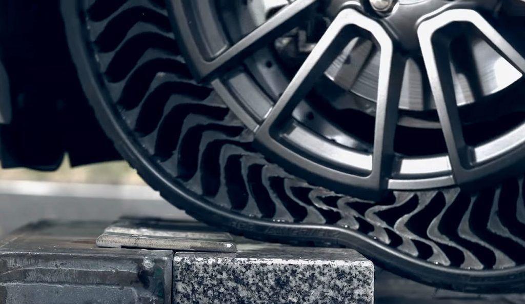 Michelin a creat anvelopele fără aer! Prima mașină care va fi echipată cu ele