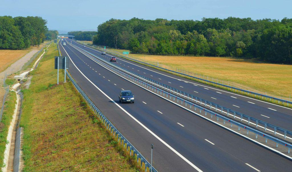 Preşedintele Iohannis a promulgat legea pentru construirea Autostrăzii Nordului