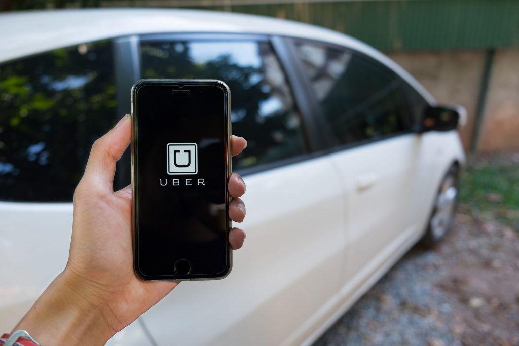 O clientă Uber din București a dat în judecată firma, dar a pierdut. Explicația instanței