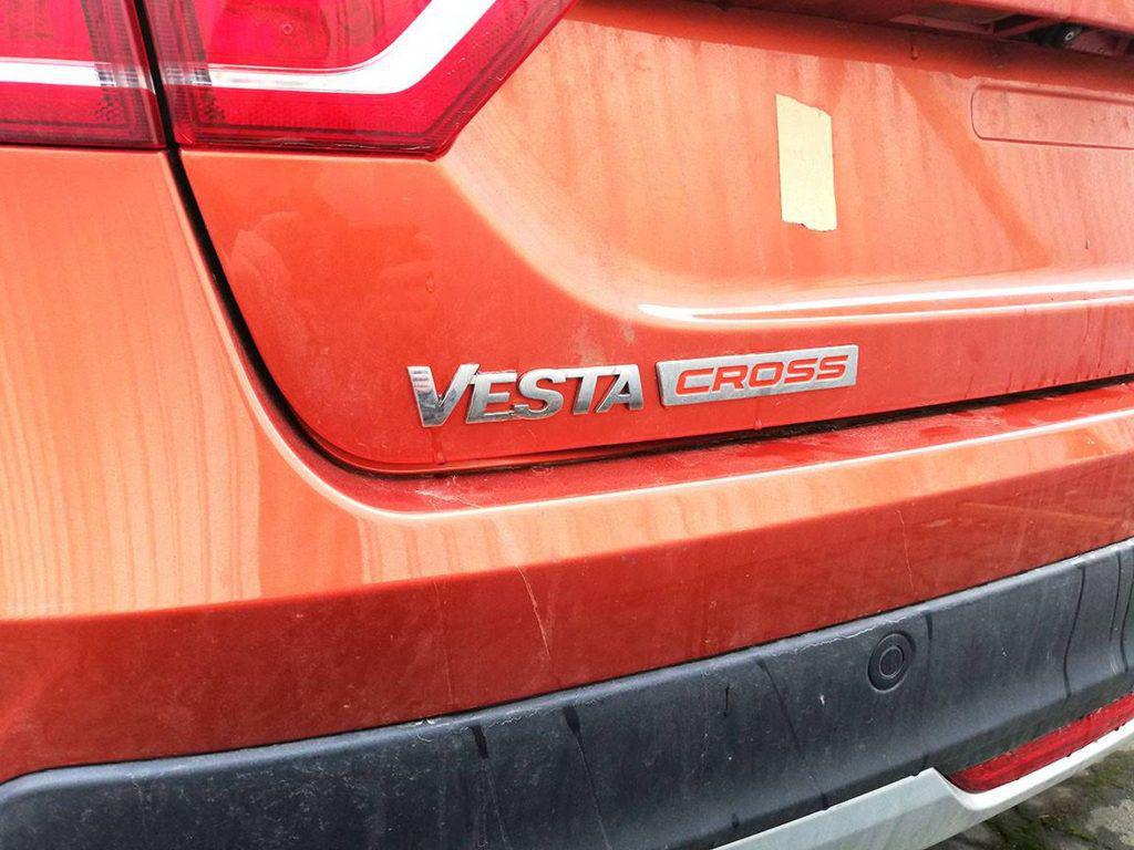 Lada Vesta Sw Cross Gardă La Sol De 203 Mm Si Motoare Euro 6 D