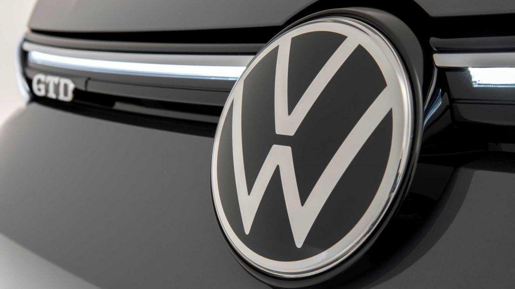 Licitație ANAF octombrie 2020: VW Golf la 160 de euro