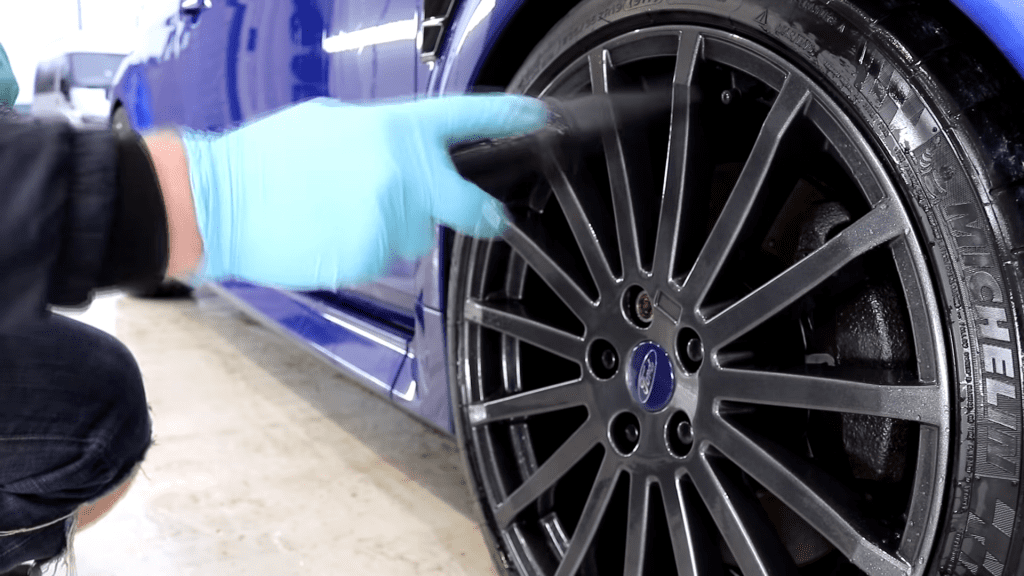 Uscător sau lavetă: care este cea mai bună metodă de a usca mașina? (VIDEO)